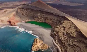 Ile trwa lot na Lanzarote z Warszawy? Czas, który warto znać
