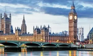 Ile trwa lot z Krakowa do Londynu? Sprawdź czas przelotu i więcej
