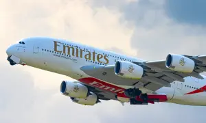 Ile trwa lot do Dubaju z Warszawy? Sprawdź czas podróży i więcej!