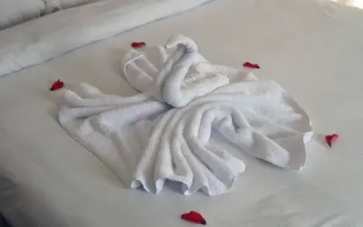 Jak składać ręczniki w hotelu, aby zachwycić gości i zwiększyć komfort