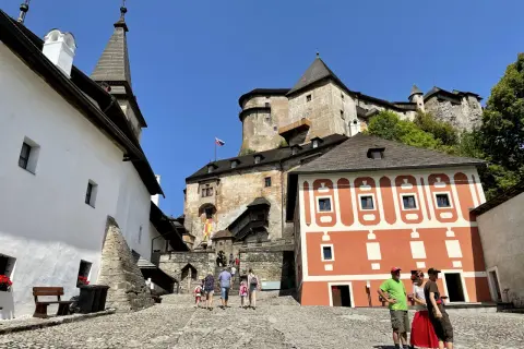 Chyżne atrakcje: Odkryj polską i słowacką Orawę