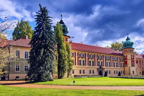 Muzeum zamek w Łańcucie - odkryj fascynującą historię i atrakcje