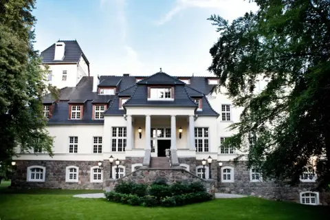 Pałac w Ciekocinku - luksusowy wypoczynek w historycznym obiekcie
