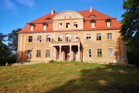 Pałac w Przyborowie - odkryj jego fascynującą historię i architekturę