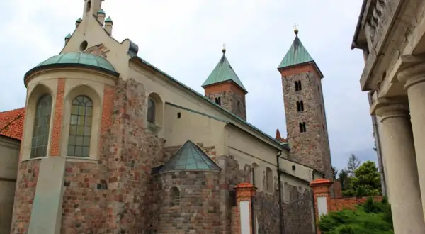 Czerwińsk nad Wisłą atrakcje, które zaskoczą każdego turystę