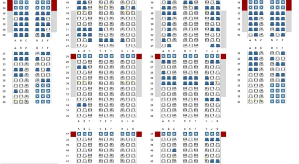 Ile jest miejsc w samolocie LOT? Zaskakujące różnice w pojemności