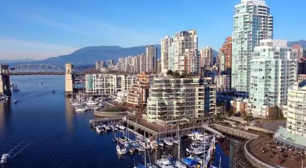 Ile kosztuje lot do Kanady? Sprawdź ceny biletów i oszczędź