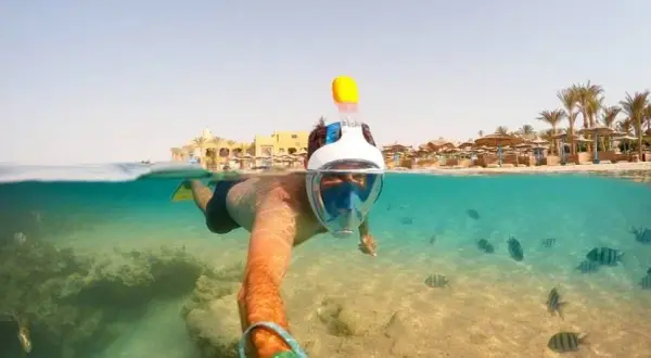 Ile trwa lot do Marsa Alam? Czas podróży z Katowic bez zaskoczeń