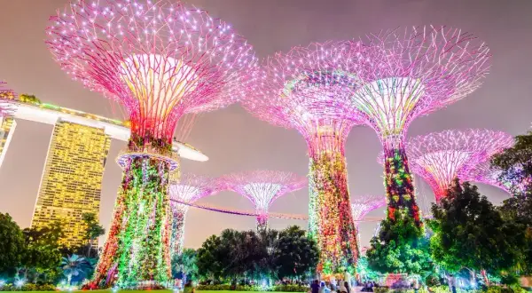 Ile trwa lot z Warszawy do Singapuru? Sprawdź czas podróży i więcej