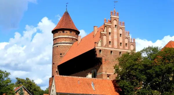 Zamek w Olsztynie - odkryj tajemnice ruin i ich fascynującą historię