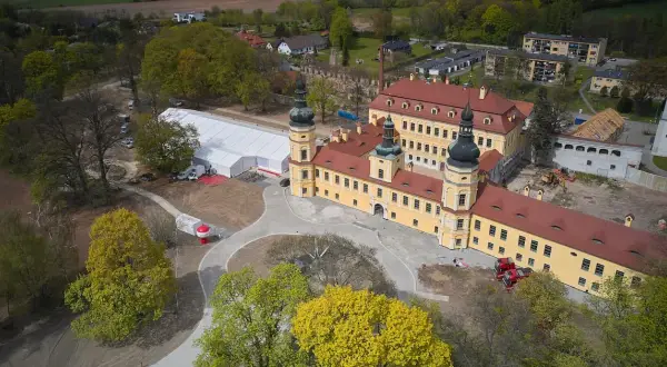 Pałac w Żyrowej - odkryj jego fascynującą historię i architekturę
