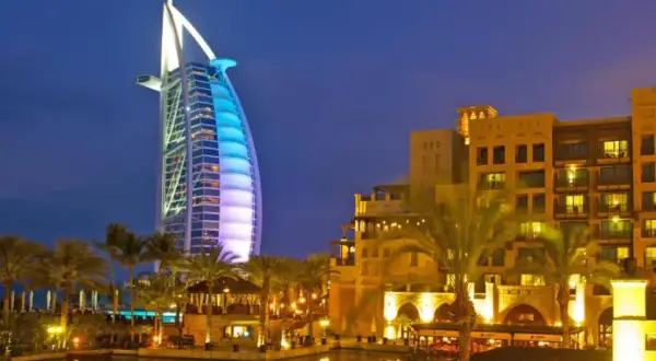 Ile kosztuje hotel w Dubaju? Ceny, które mogą Cię zaskoczyć