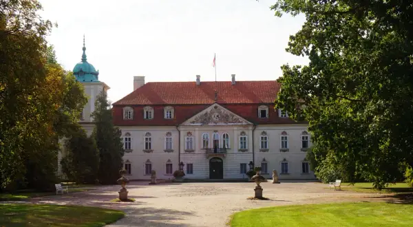 Pałac w Nieborowie: Odkryj tajemnice, które mogą Cię zaskoczyć
