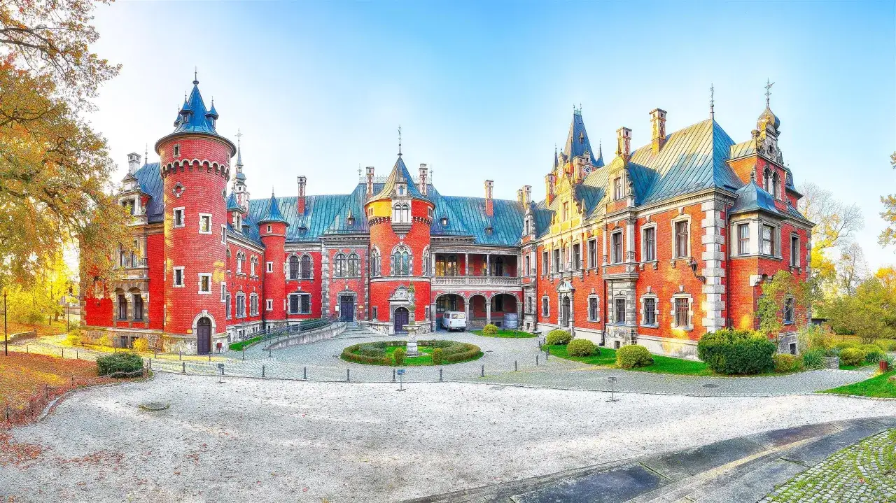 Zdjęcie Pałac w Pławniowicach: Historia i tajemnice niezwykłej architektury